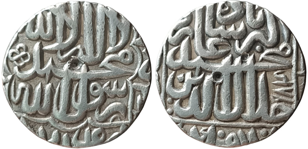 Mughal Akbar, High Grade Silver Rupee,
Mint : Dar-ul-Khilafat Agra Mint, AH 974
Kalima type (KM 80.1A) ;
Weight : 11.28 Grams,